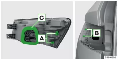 Skoda Kodiaq. Leuchte einsetzen und befestigen