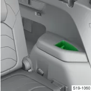 Skoda Kodiaq. Dritte Sitzreihe - Getränke- und Telefonhalter