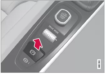 Volvo XC60. Feststellbremse betätigen und lösen 