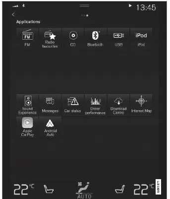 Volvo XC60. In den Ansichten des Displays in der Mittelkonsole navigieren